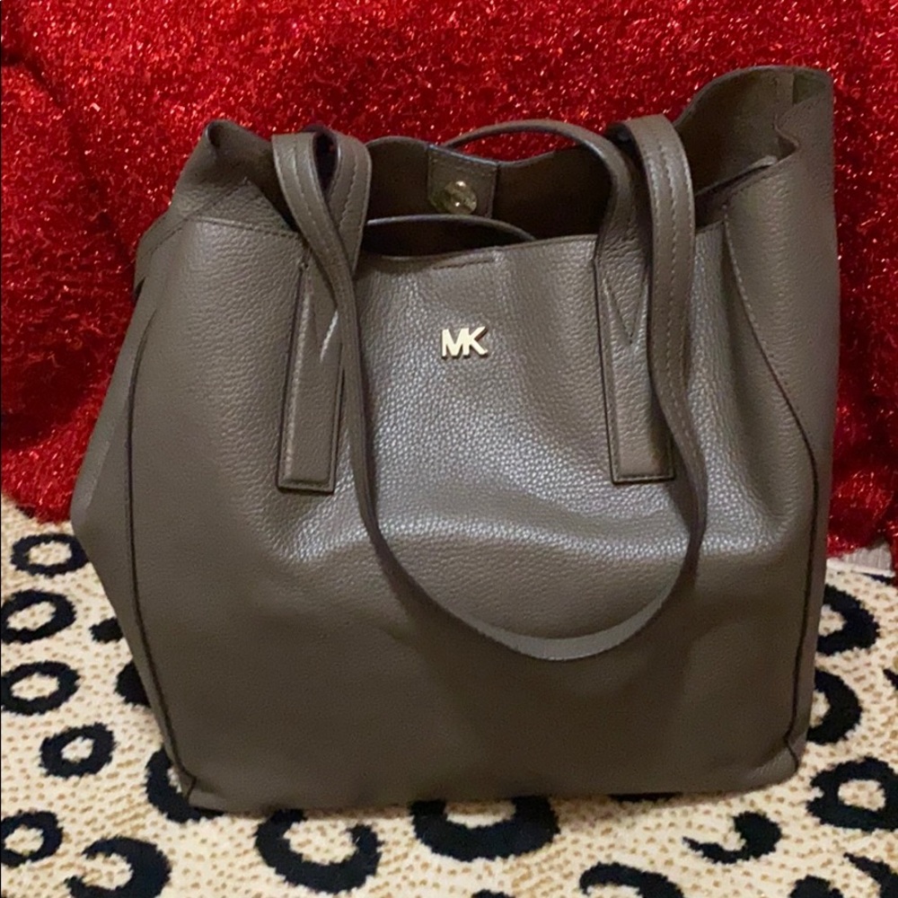 ✳️NWT✳️Michael Kors Large Tote Bag w/ Dust Bag